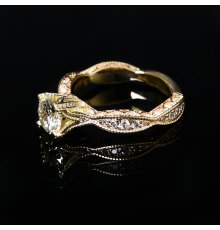 Geltono aukso žiedas su Deimantais